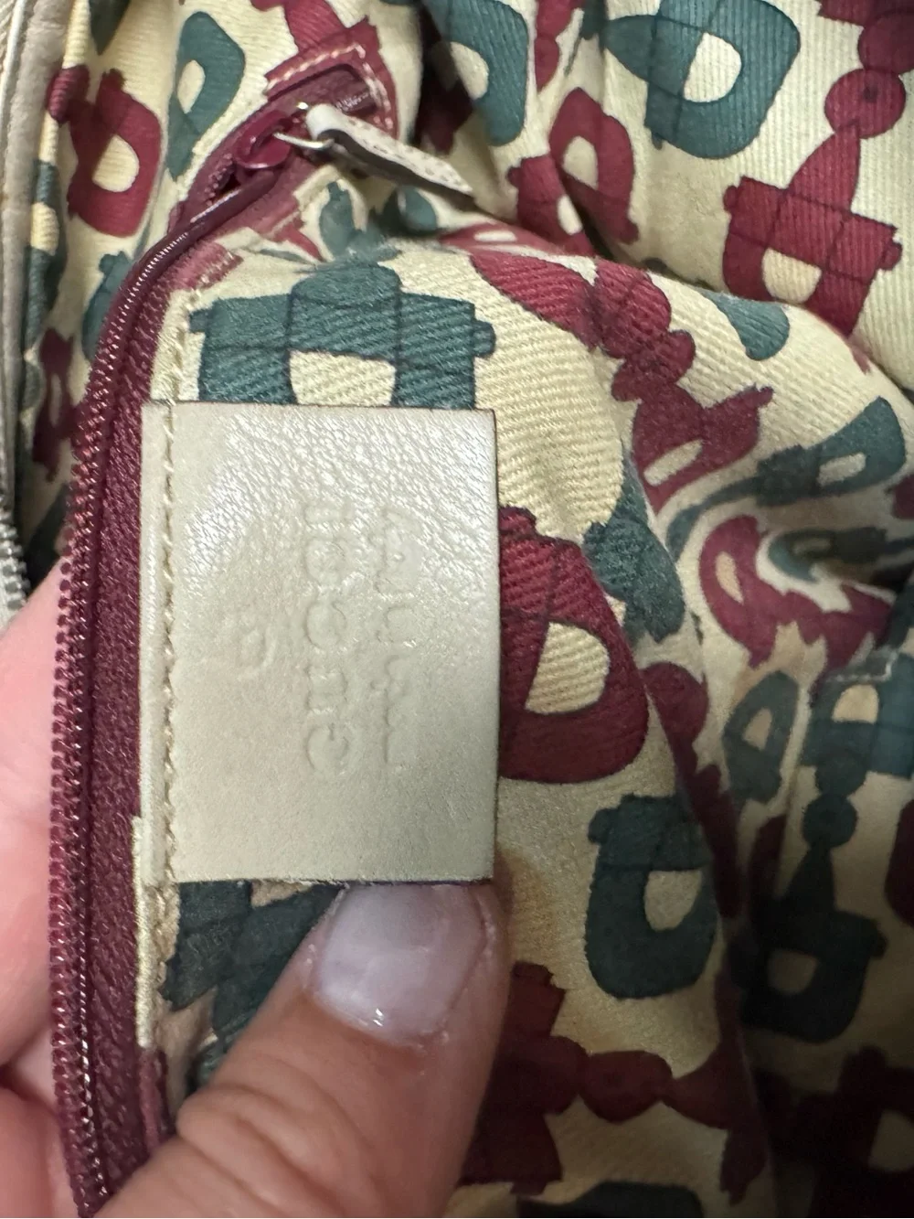 N/A worn gucci
